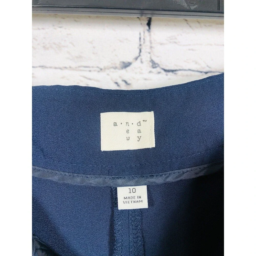 A New Day Women’s Navy Blue Wide Leg Zip Fly Tie Waist  Pockets Crop Pants Sz 10